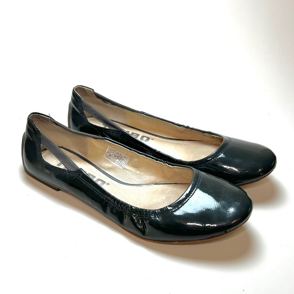 Tsubo Shoes - Tsubo Grey Patent Leather Flats | 8.5